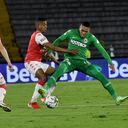 BOGOTA - COLOMBIA, 08-09-2021: Independiente Santa Fe y Atletico Nacional, durante partido de ida de los cuartos de final por la Copa BetPlay DIMAYOR 2021 en el estadio Nemesio Camcho El Campin de la ciudad de Bogota. / Independiente Santa Fe and Atletico Nacional during the second leg of the quarterfinals for the BetPlay DIMAYOR Cup 2021 at the Nemesio Camacho El Campin stadium in Bogota city / Photo: VizzorImage / Luis Ramirez / Staff.