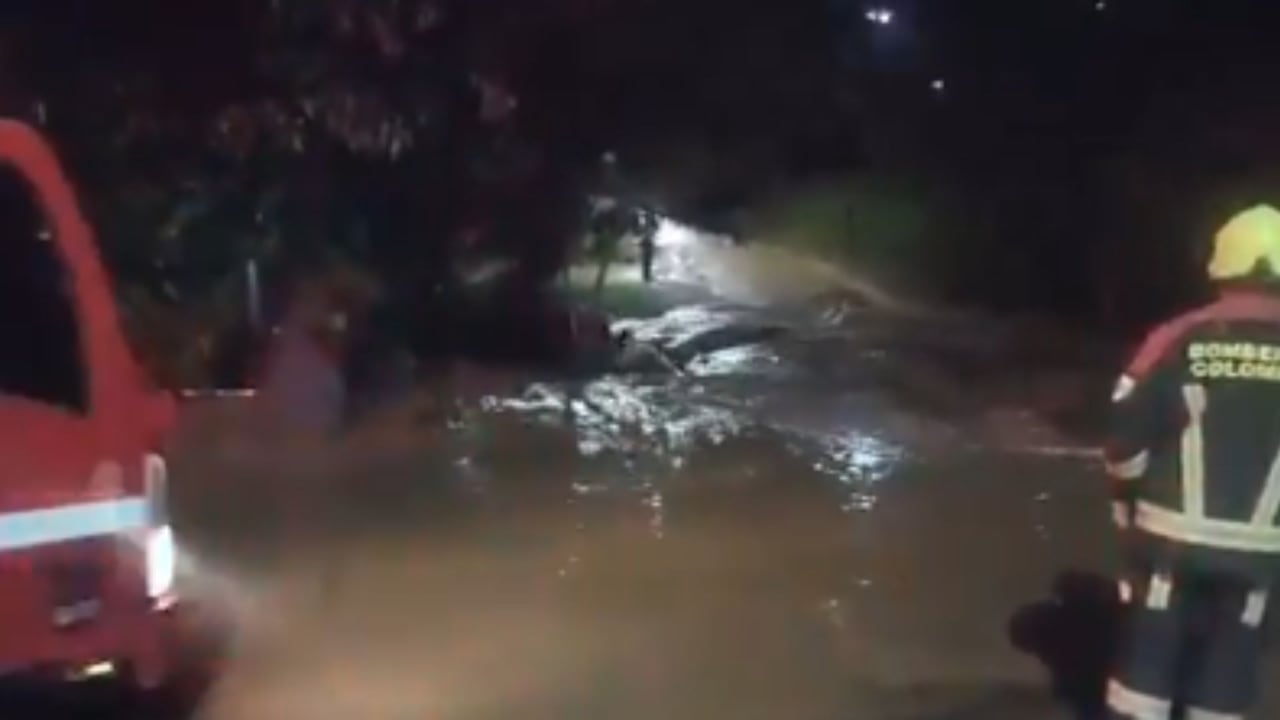 Fuertes lluvias causaron inundaciones en diferentes sectores de Zapatoca, Santander.