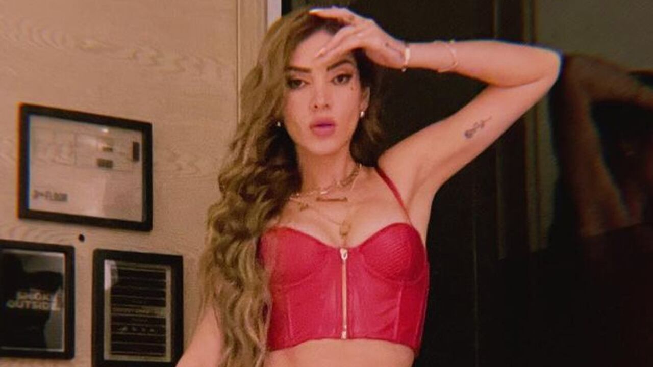 Dani Duke es la pareja del influencer colombiano La Liendra, quien se habría ido a vivir la fiebre del futbol en Qatar.