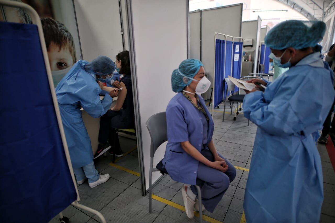 Primer día Jornada de vacunación contra Covid19 al  personal medico de primera linea