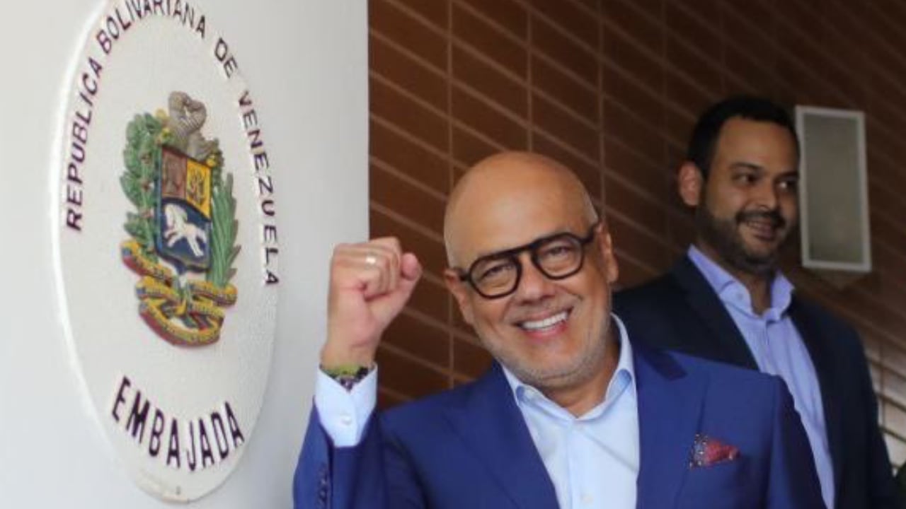 Jorge Rodríguez, presidente de la Asamblea Nacional de Venezuela, festejó la salida de Juan Guaidó