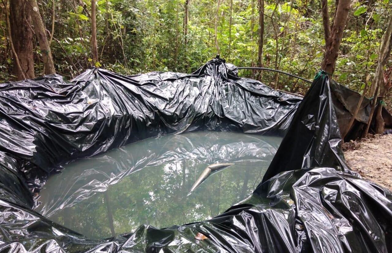 Destruye piscina ilegal para el almacenamiento de hidrocarburos