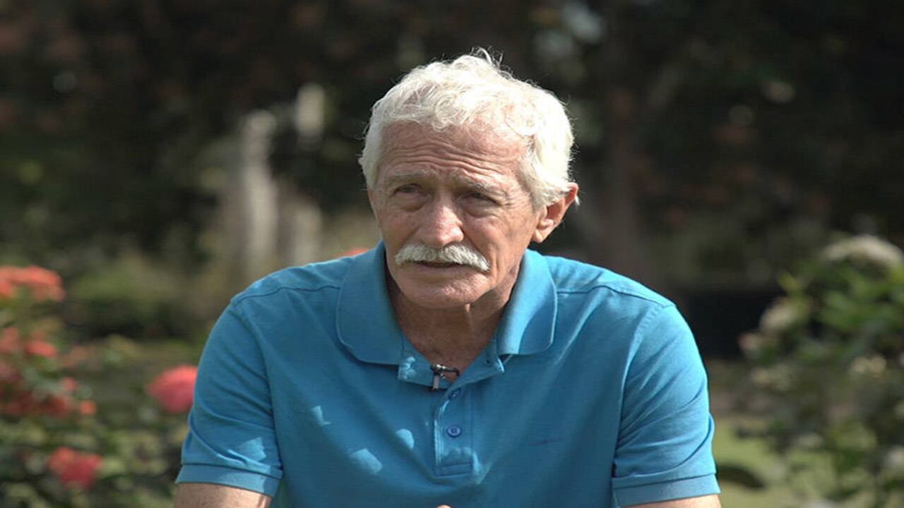 Alejandro Llinás, en la entrevista con SEMANA, en la Sierra Nevada de Santa Marta.