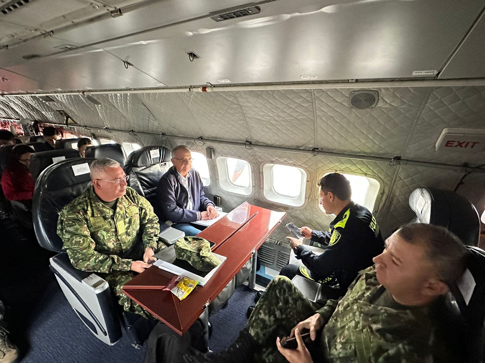 El ministro de Defensa no se trasladó a Argelia "por razones metereológicas".