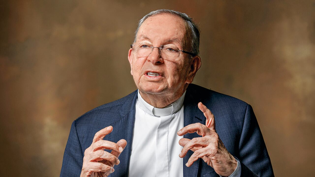 El obispo colombiano cree que el nuevo papa continuará con el legado de Francisco y que una de las prioridades será acercar a los jóvenes a la Iglesia católica.