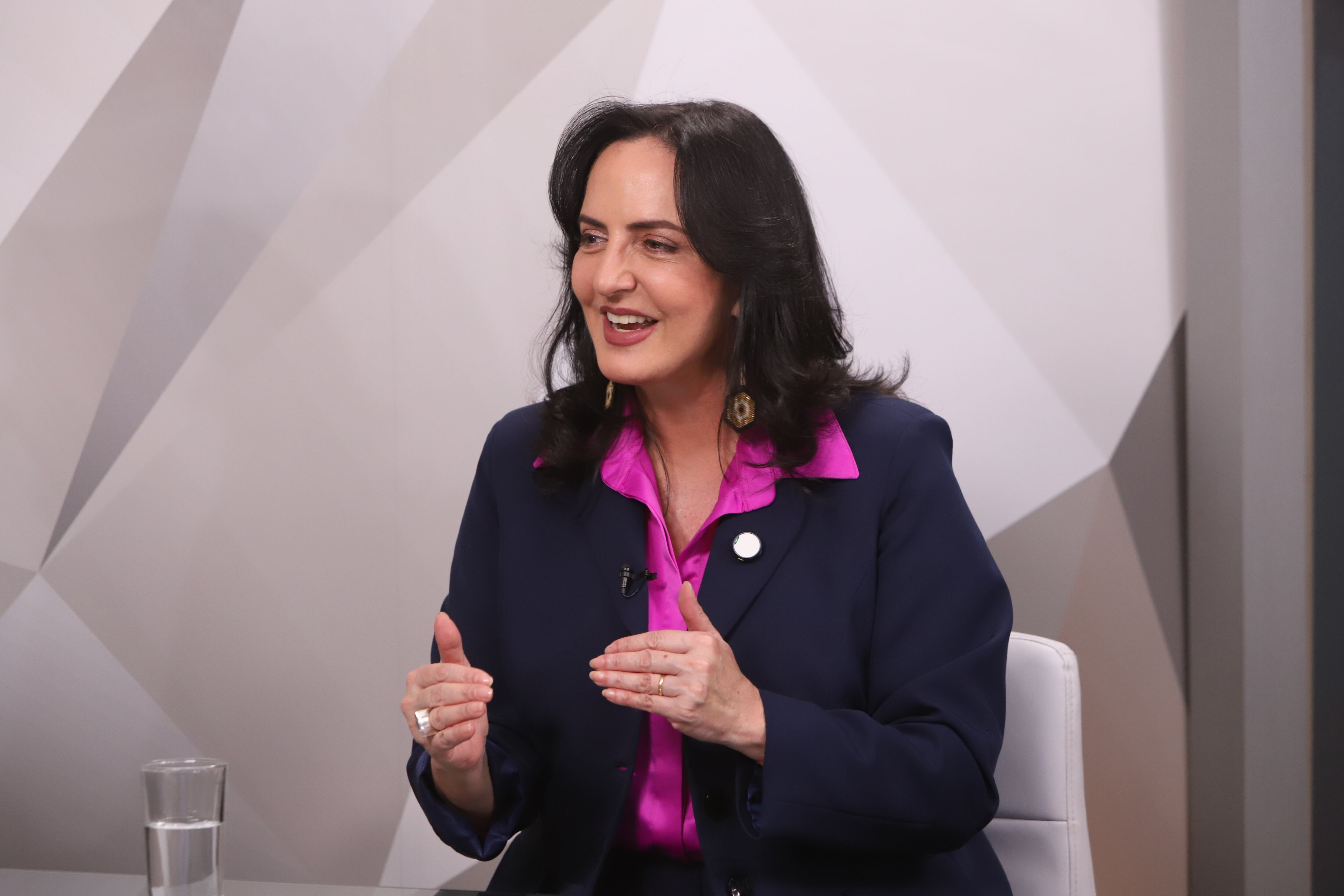 Semana El Debate, entrevista de Yesid Lancheros, director de Semana, a la precandidata presidencial María Fernanda Cabal.