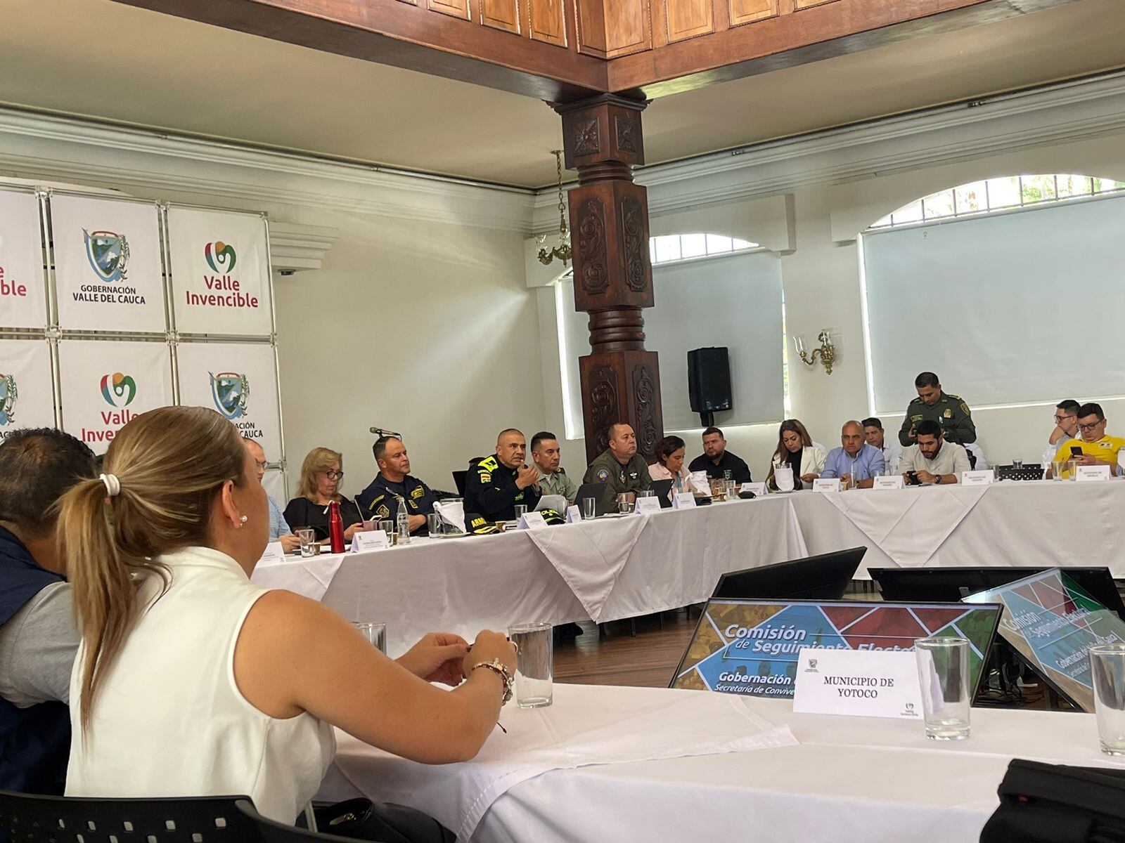 En la reunión estuvieron presentes las autoridades del Valle, de cada municipio, Policía y Ejército.