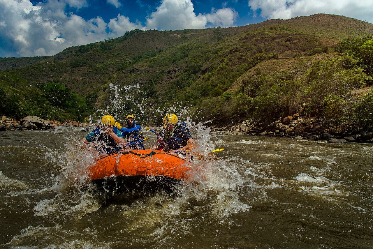 Rafting sobre el río Páez en Paicol.
