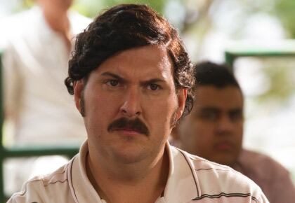 El actor Andrés Parra interpretó a Pablo Escobar. Su parecido físico y su interpretación fueron sorprendentes. 
