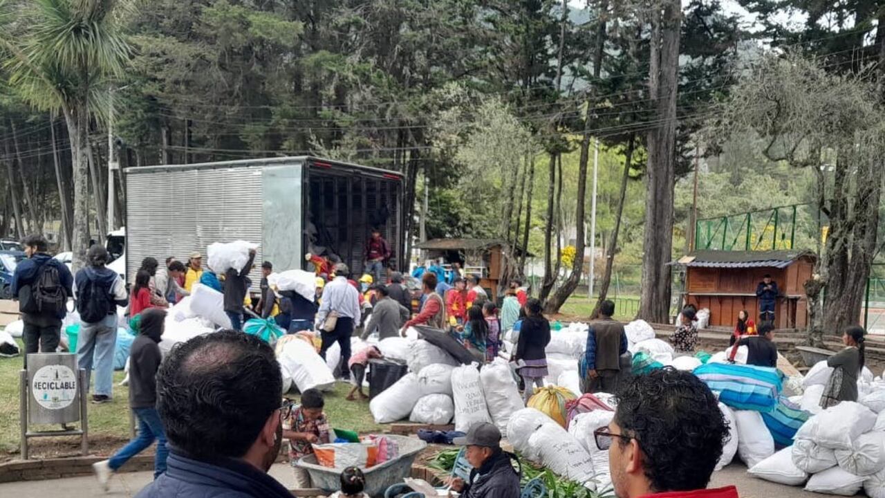 Retorno comunidad emberá asentada en el Parque Nacional.