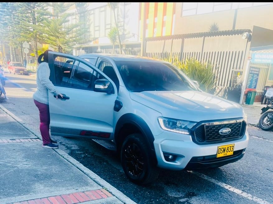 La coronel Andrea Cáceres fue denunciada por violencia intrafamiliar y en su contra hay unas medidas de protección.