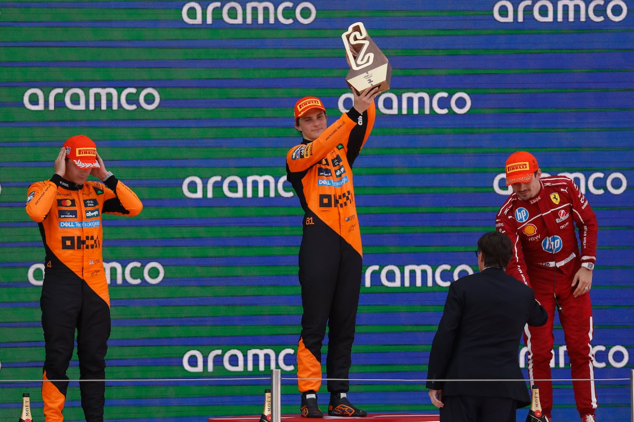 Podio del día en el Gran Premio de España: Oscar Piastri, Lando Norris, Charles Leclerc.