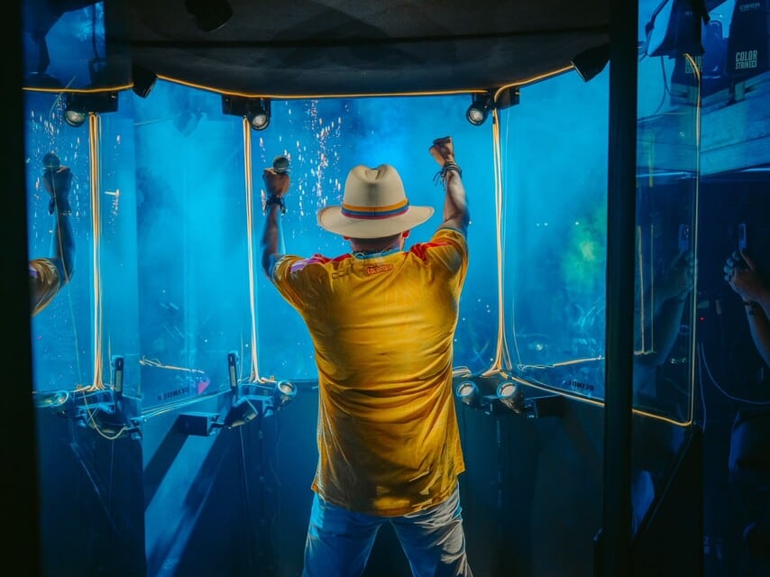 Abelardo de la Espriella celebró en Barranquilla el triunfo en la primera vuelta presidencial.