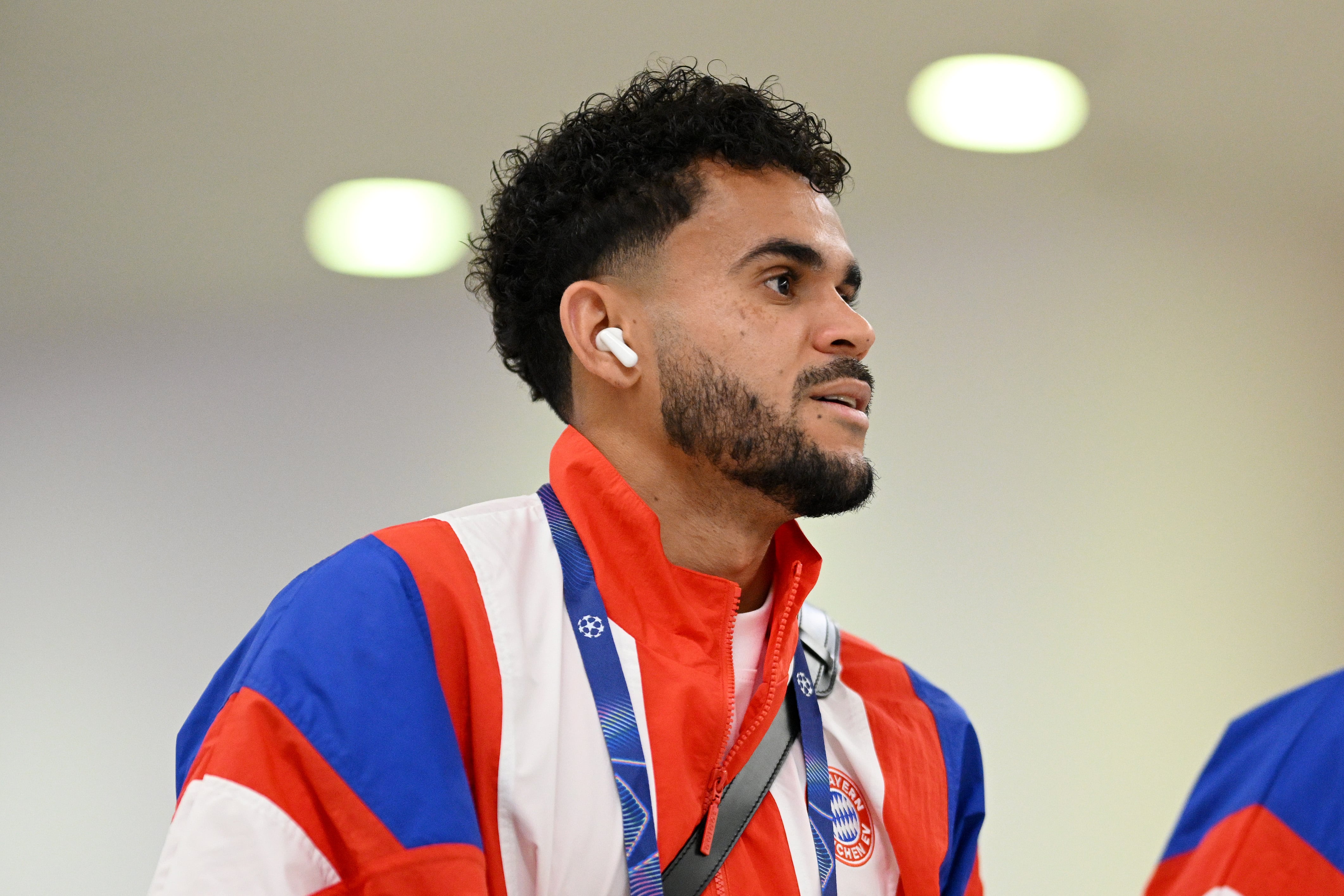 MUNICH, GERMANY - OCTOBER 21: Luis Diaz of FC Bayern Munich arrives at the stadium before the UEFA Champions League 2026/27 League Phase MD3 match between FC Bayern München and Arsenal FC at Football Arena Munich on October 21, 2026 in Munich, Germany. (Photo by Stuart Franklin - UEFA/UEFA via Getty Images)