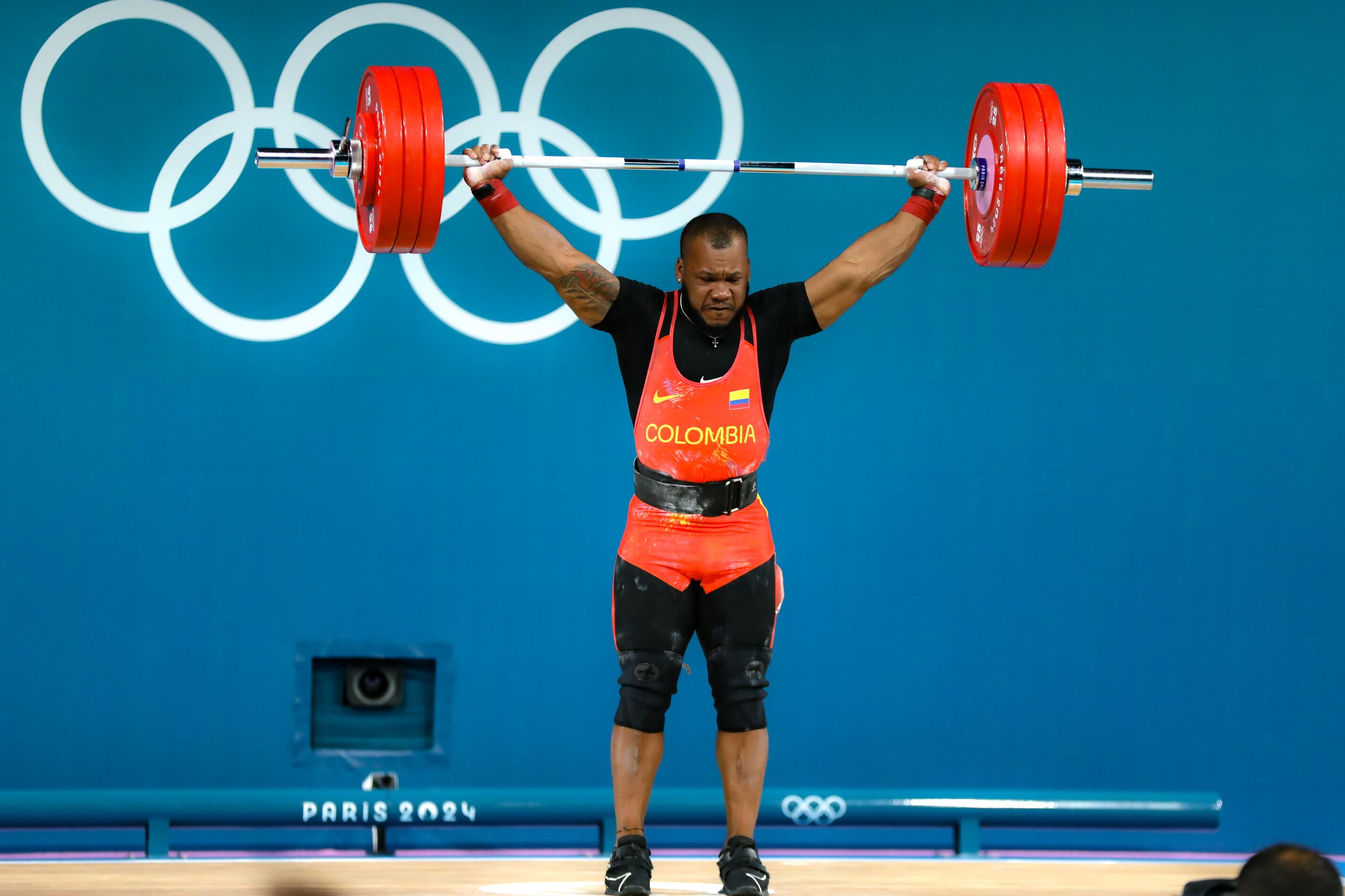 Yeison López durante uno de sus ejercicios del levantamiento de pesas de los Juegos Olímpicos de París 2024.