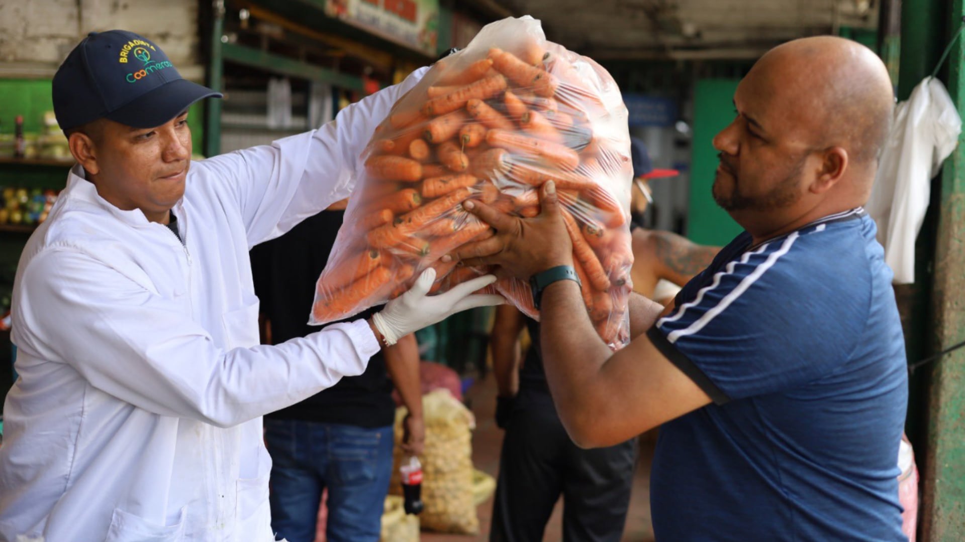 El programa Medellín Cero Hambre combina tecnología, datos y colaboración comunitaria para llevar alimentos a los hogares más necesitados.