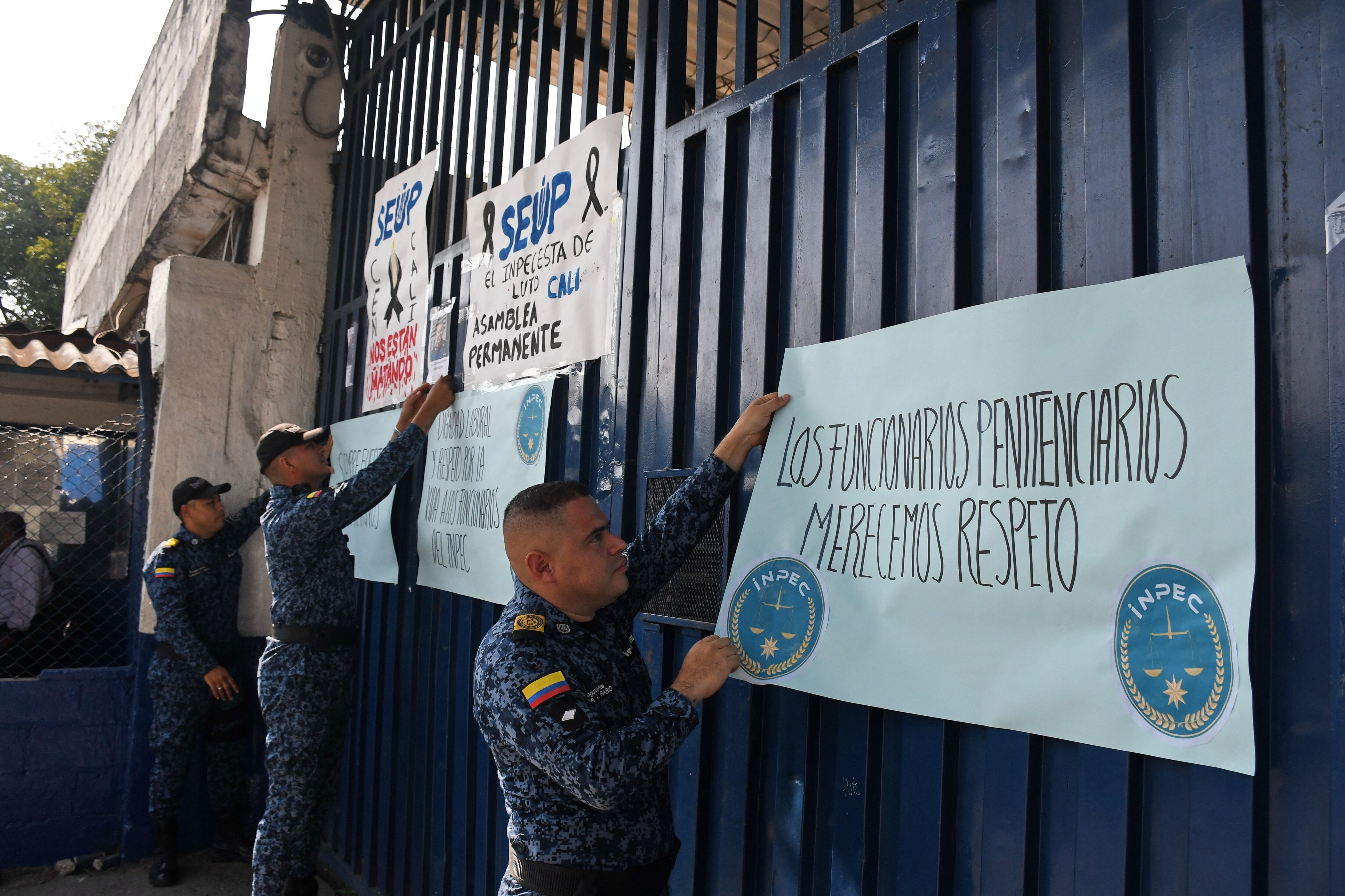 Domingo: Exclusivo, crisis carcelaria, seguridad, guardas Inpec. Foto José L Guzmán El País, feb 14-24