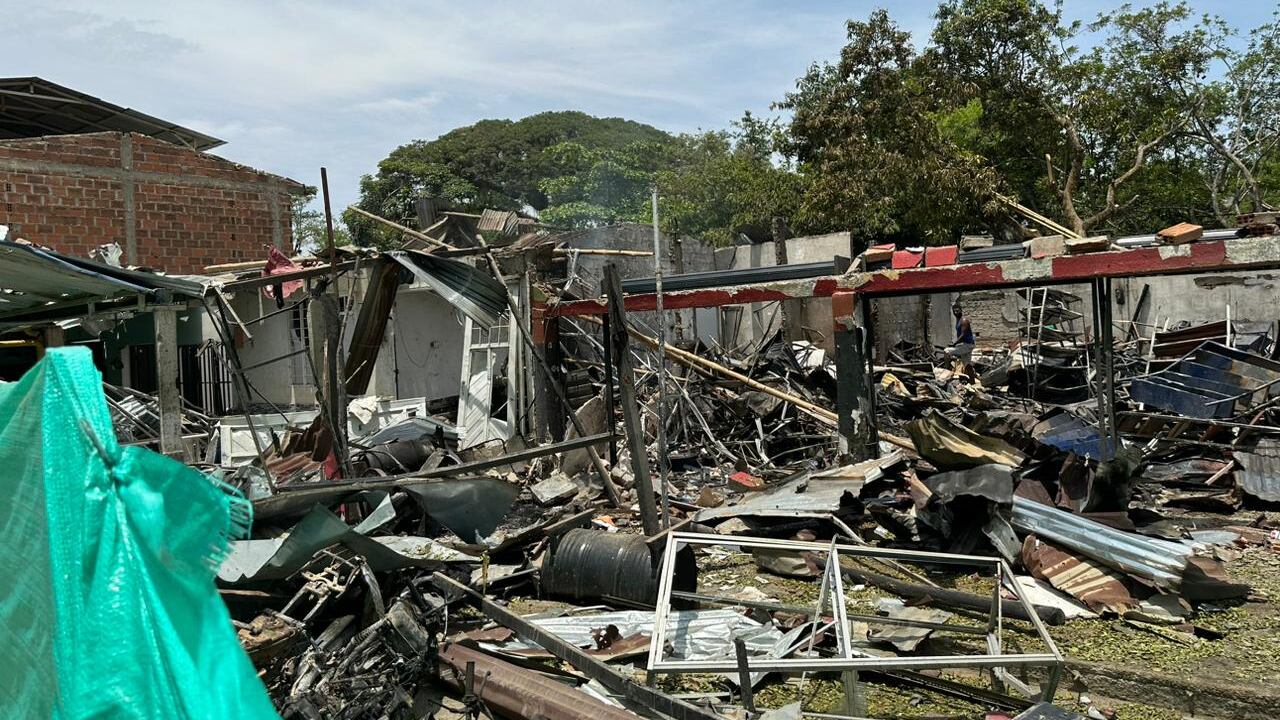 Infraestructura destruida tras ataque con carrobomba en Cauca