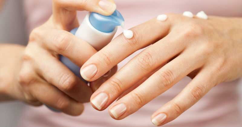 En caso de observar reacciones adversas por el uso de la crema lo ideal es suspender su uso. 