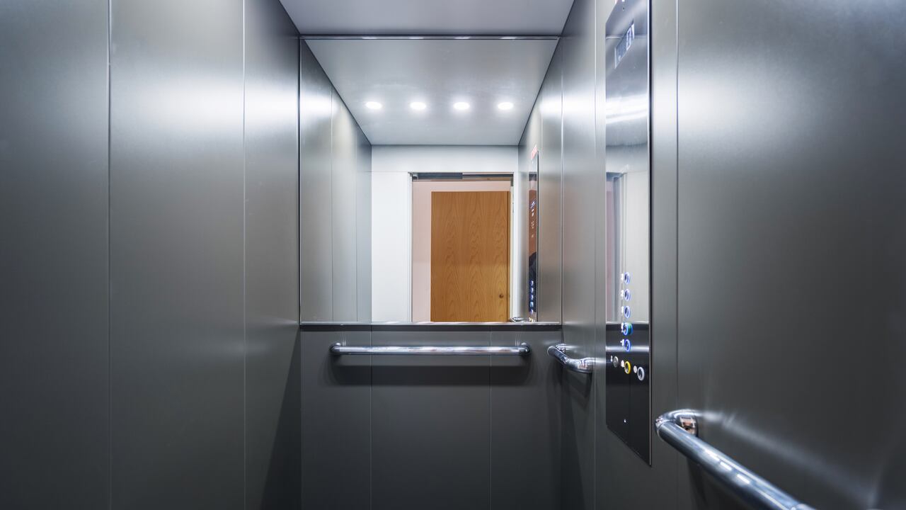 La niña había ingresado al hospital por un cuadro de dengue.