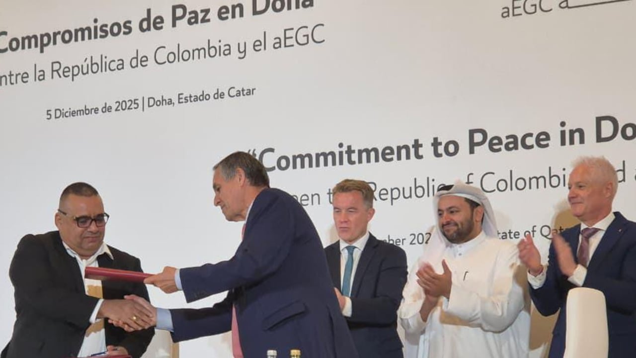 Acuerdos de paz entre el Gobierno Nacional y el EGC que se realizan en Doha, Catar.