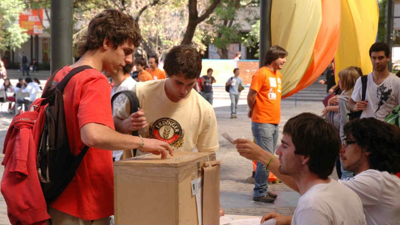 Faltan 18 universidades públicas por elegir a sus rectores, los estudiantes juegan un importante papel en este proceso.