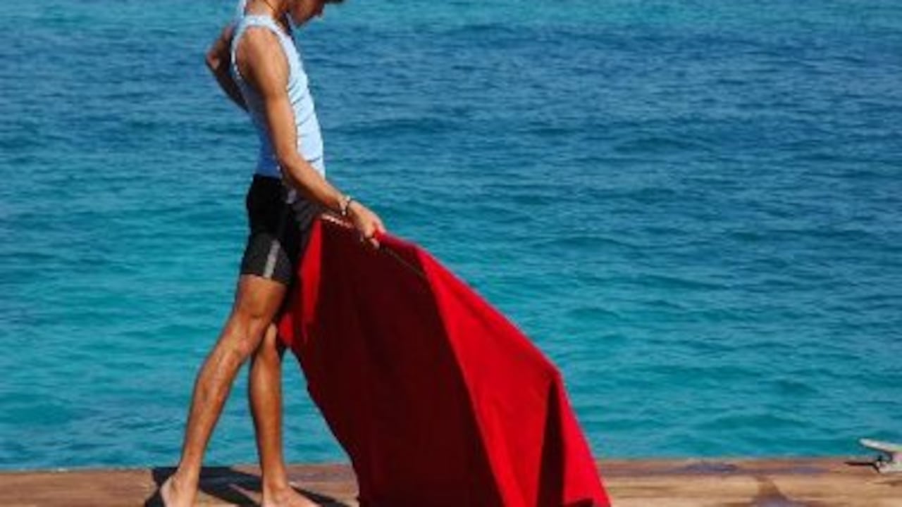 Sebastián Castella en la playas de Cartagena, que desde hace varios años es su segundo domicilio.