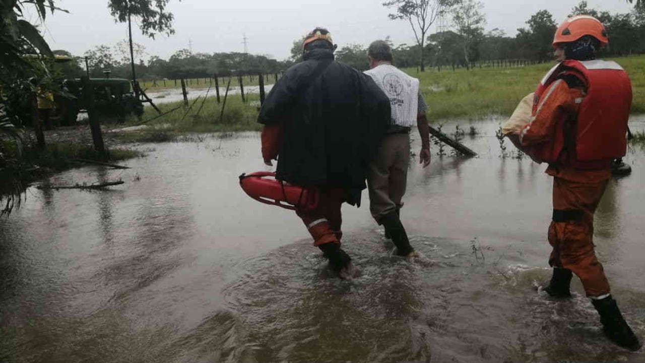 Decretan la alerta roja en Villavicencio tras el desbordamiento de varios ríos /Foto: @harmanfelipe