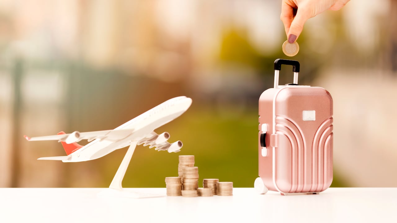 Uno de los consejos es que hay que plantearse destinos reales, según los ingresos de cada persona. Foto: Getty Images.