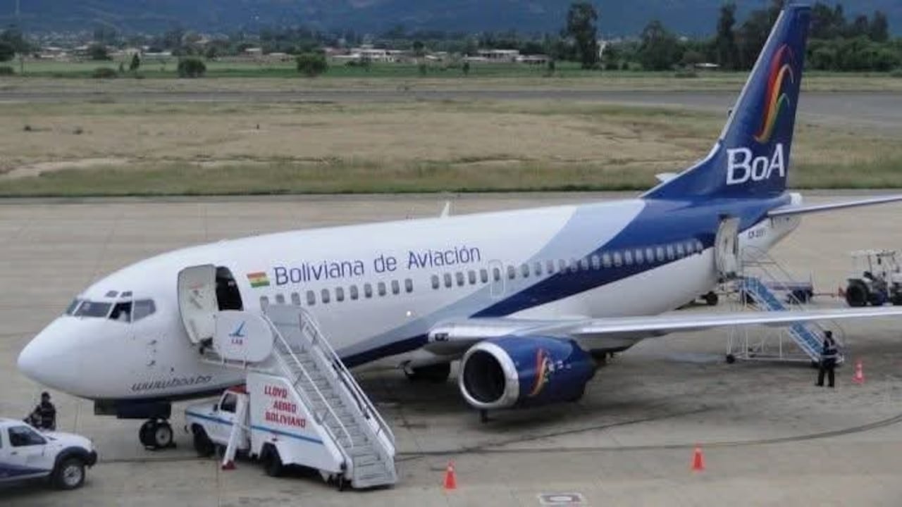 Así fue la emergencia que obligó a un avión que iba de Bolivia a Miami a aterrizar en Barranquilla: un pasajero murió