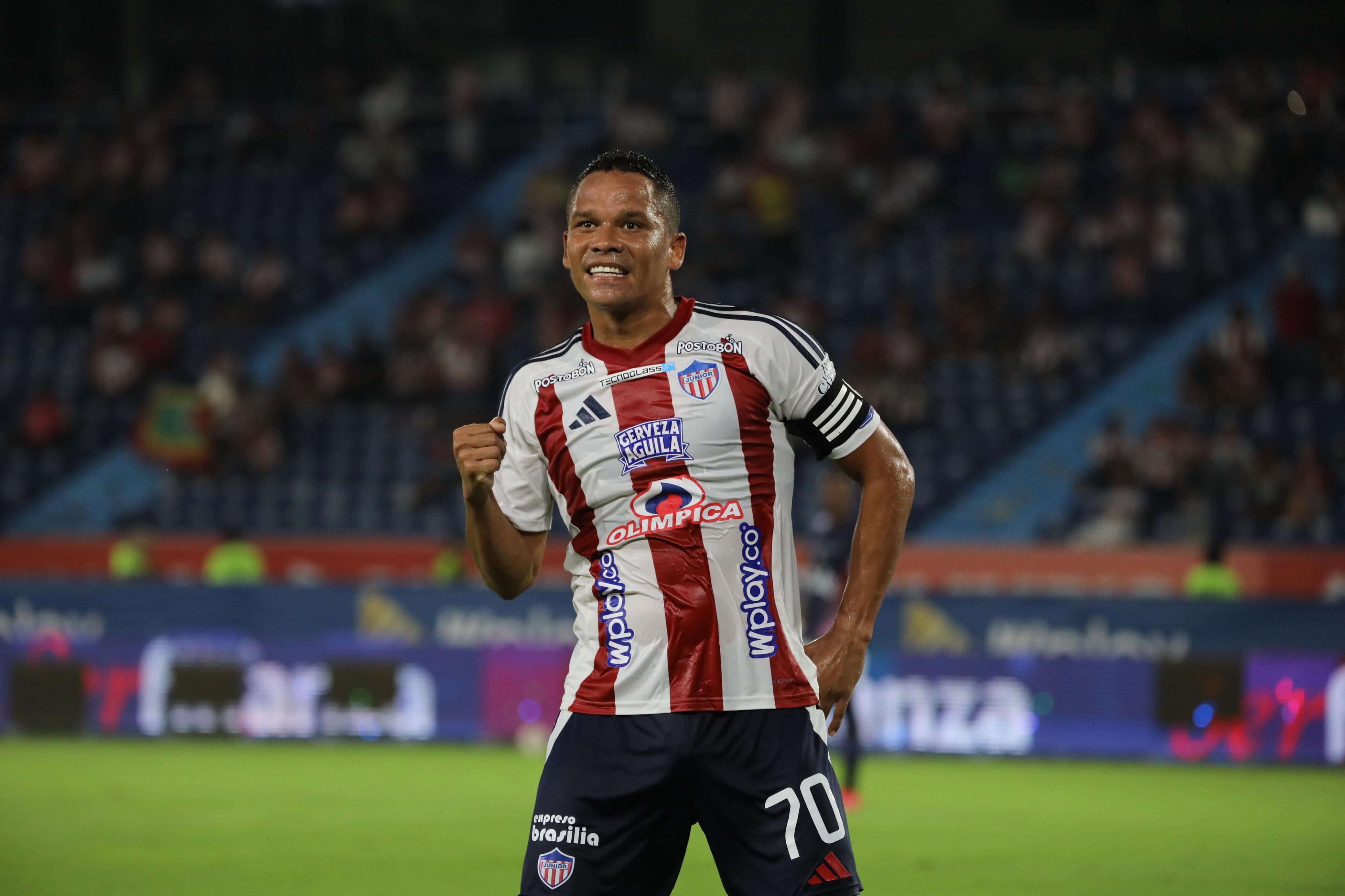 Carlos Bacca celebrando su yanto ante Fortaleza.