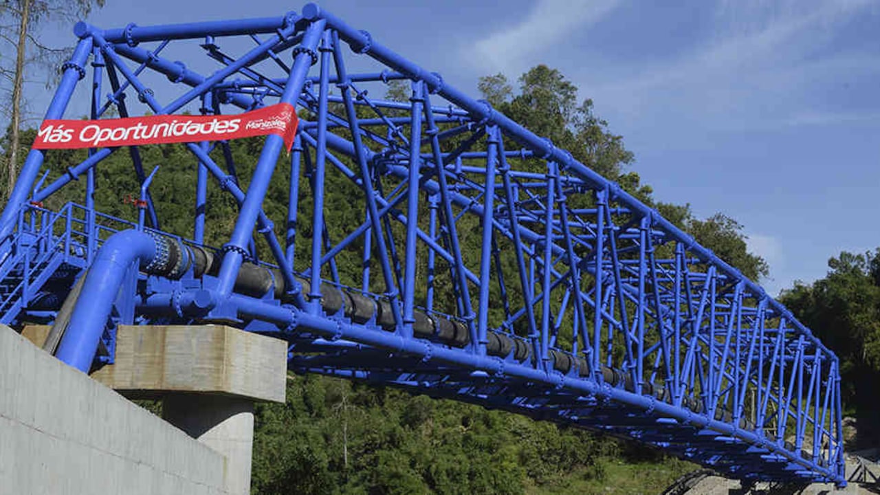 La compañía construyó este año un viaducto de 168 toneladas que impide que Manizales vuelva a quedarse sin agua.