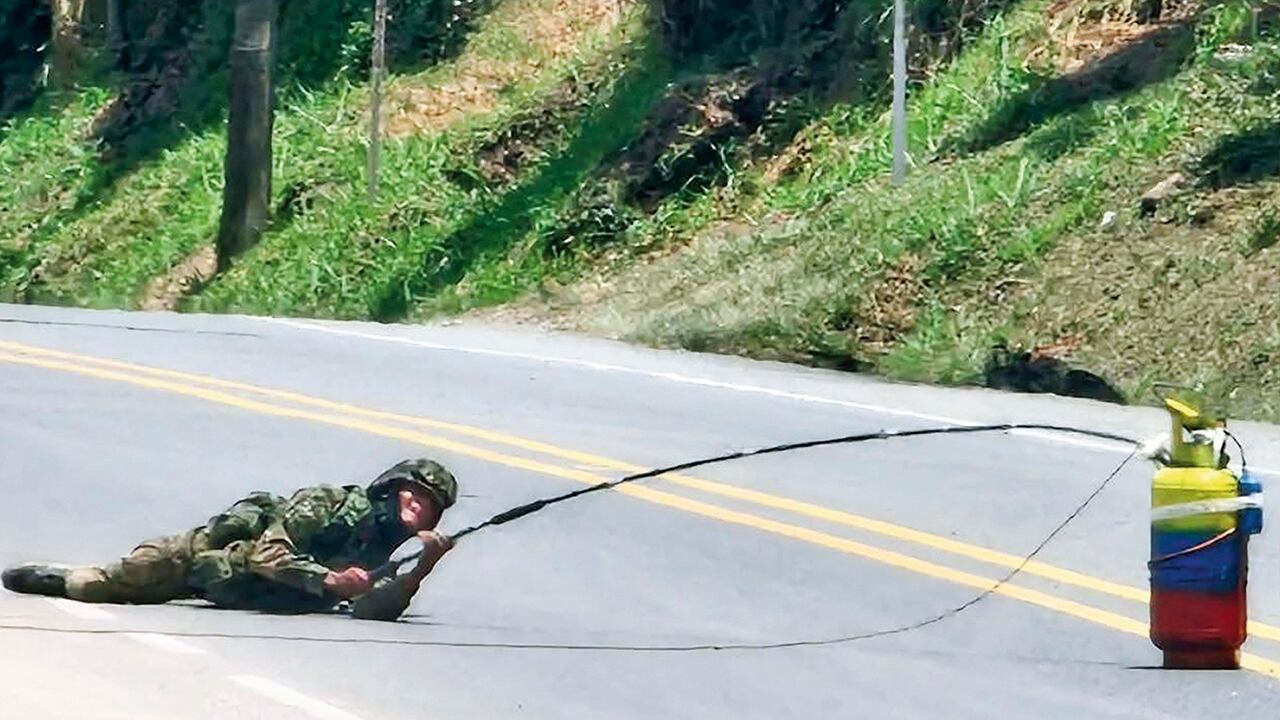 Las Fuerzas Militares han desplegado operaciones en la zona, pero el desafío es mayúsculo.