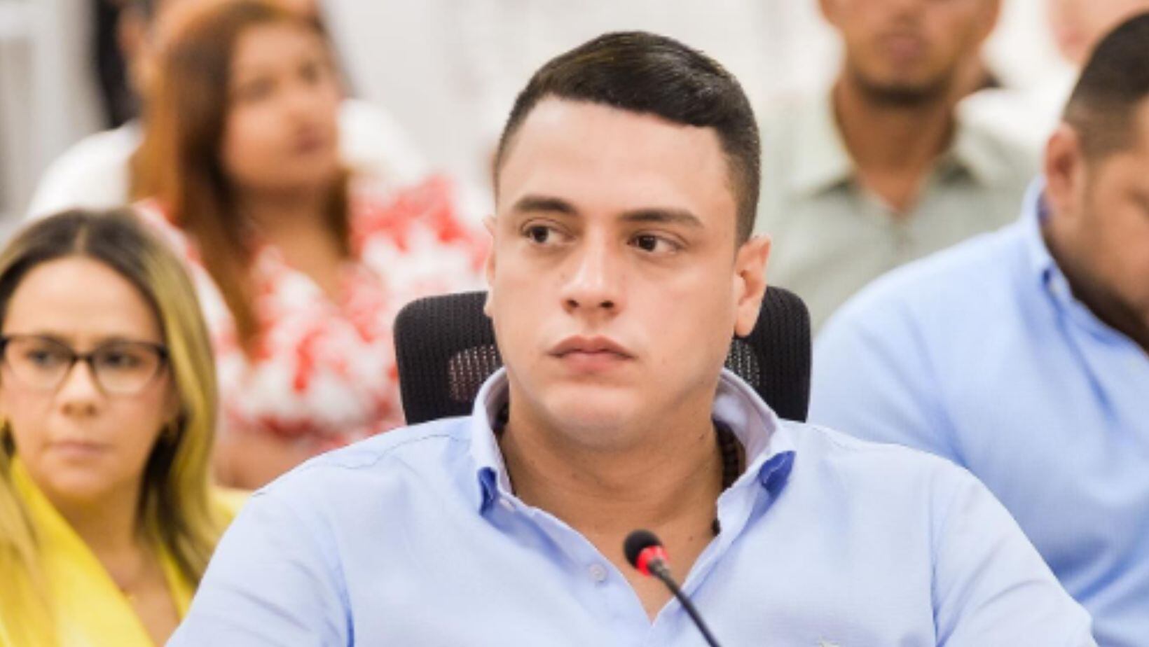 Hermes Fernando Martínez, alcalde de Curumaní, causa sensación den redes 
Instagram @hermesmartinezu