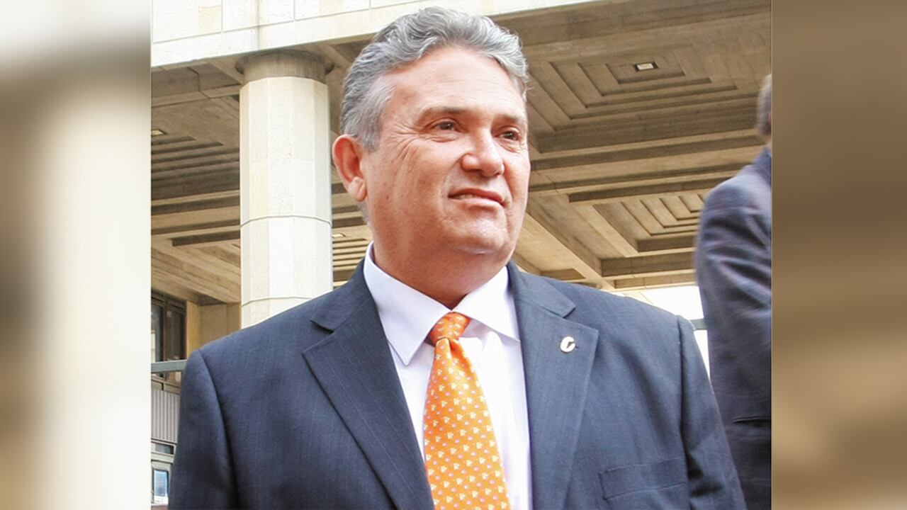 El exsenador Carlos Emiro Barriga fue acusado de usar su finca La Isla para el entrenamiento de paramilitares.