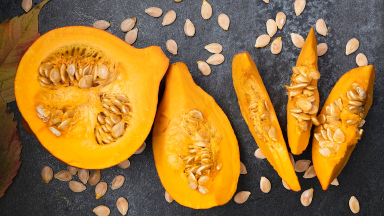 El aporte de agua y fibra de esta fruta favorece el tránsito intestinal.