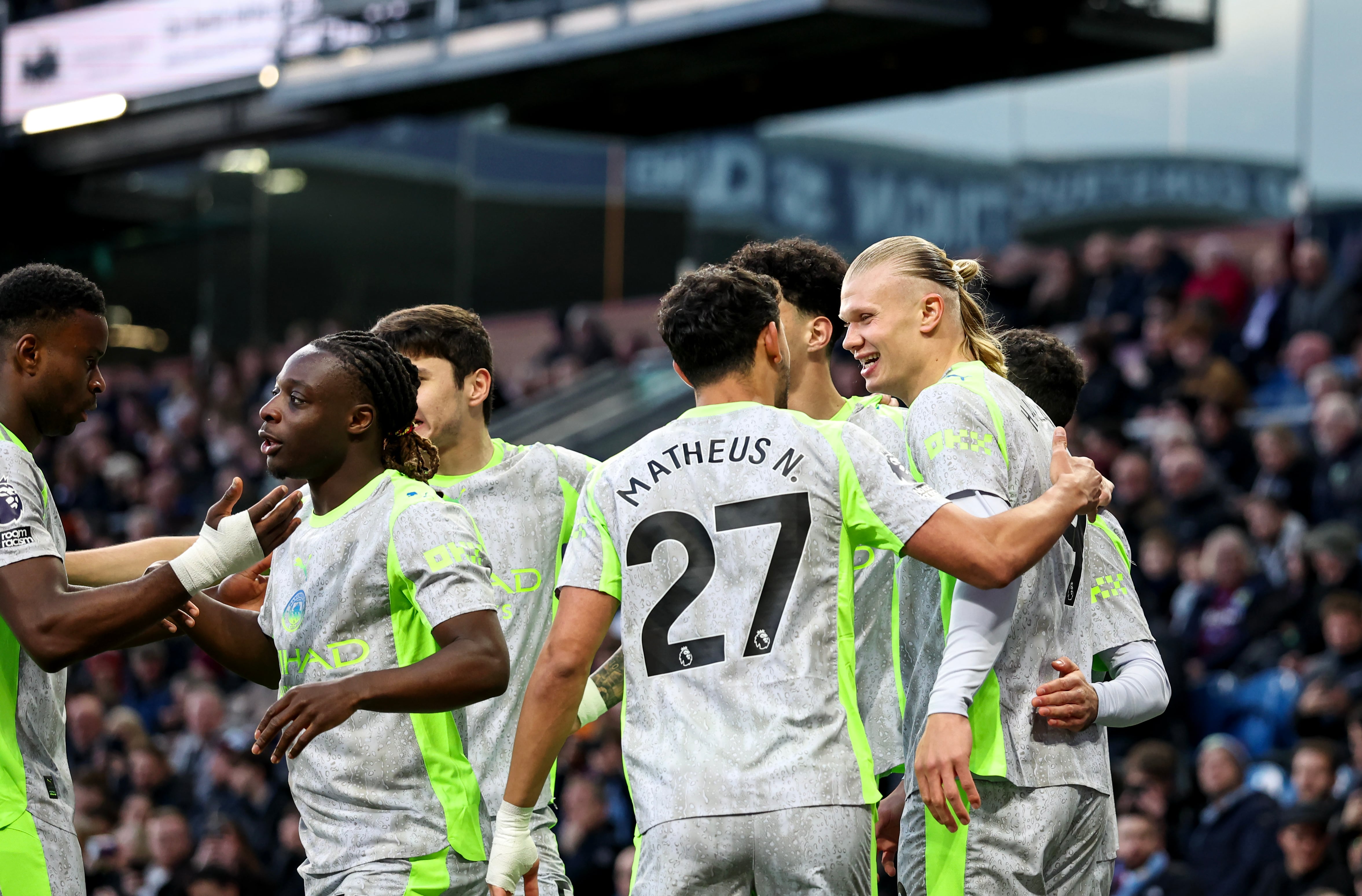 La alegría es total en Manchester City, que se mete en el liderato de la Premier League.