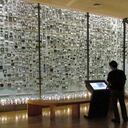 Un proyecto de ley busca penalizar las expresiones que justifiquen, aprueben o nieguen las violaciones a los derechos humanos cometidas por agentes del Estado durante la dictadura cívico militar en Chile, entre 1973 y 1990. (Foto: Museo de la Memoria y los Derechos Humanos en Santiago de Chile).