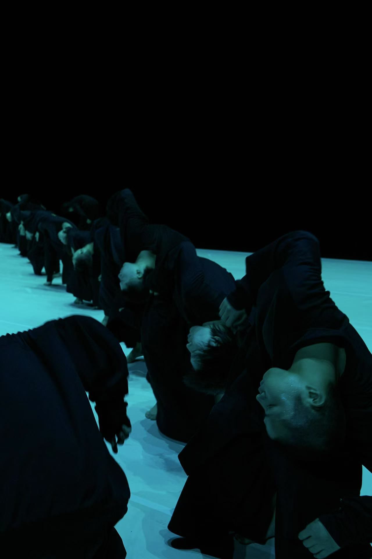 En el FIAV Bogotá, la compañía presentará ‘16’, inspirada en los juegos de la Danza del Dragón y la Serpiente, y ‘17’, en la que el sonido funciona como la señal de cada movimiento e impulso de los diecisiete bailarines.