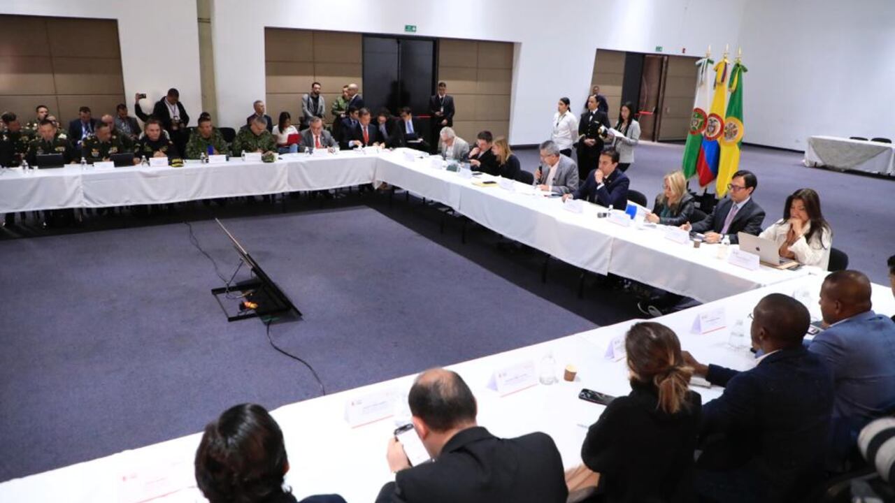 Los gobernadores del país y diferentes entidades del Estado han alertado sobre los riesgos que existen para las elecciones de octubre.