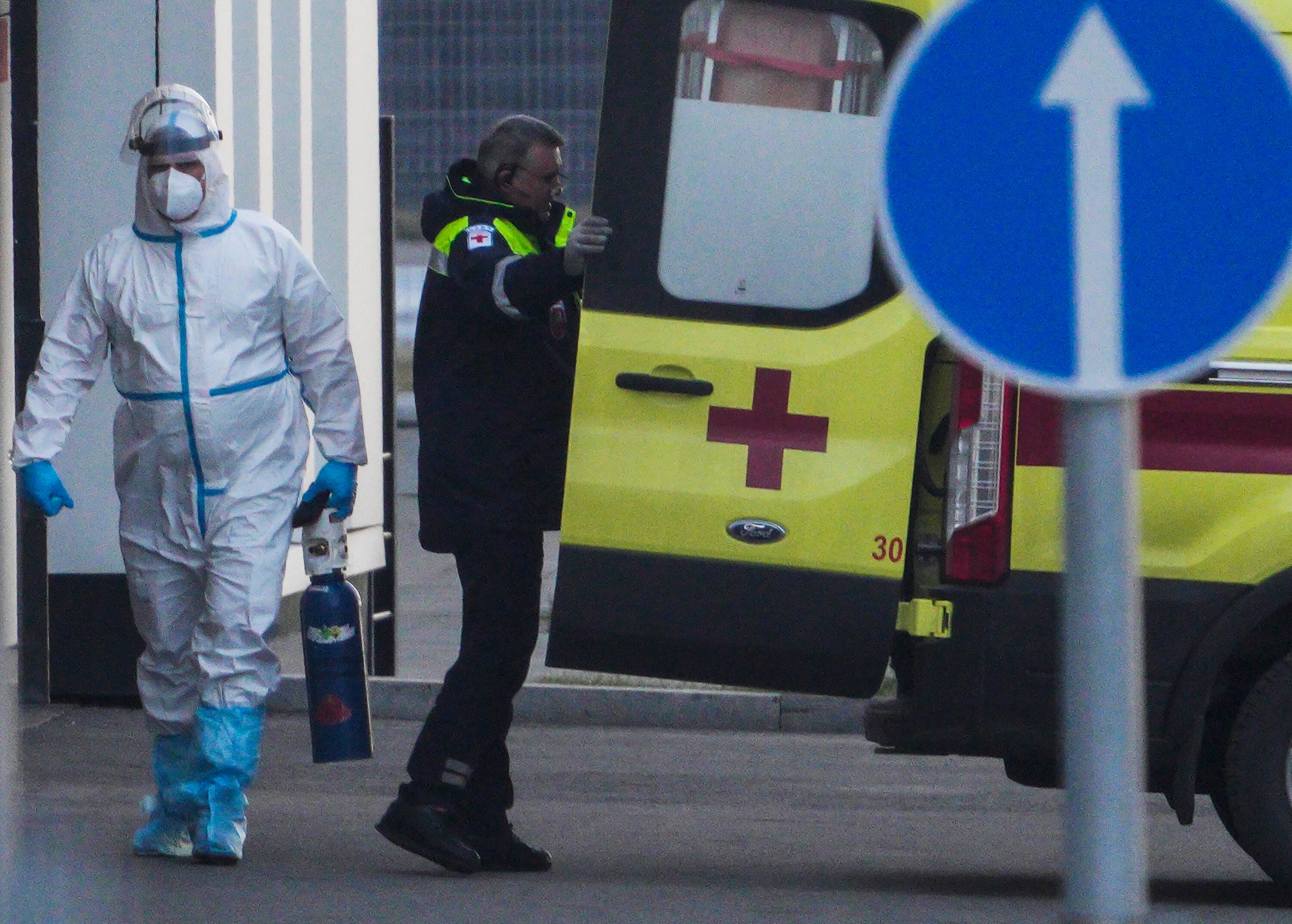 Anticuerpos generados después de tener coronavirus no impiden que la persona vuelva a contagiarse con la variante ómicron, señaló la OMS.