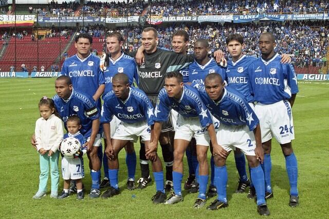 Rafael Dudamel (arriba, tercero de izquierda a derecha) cuando jugó con Millonarios.