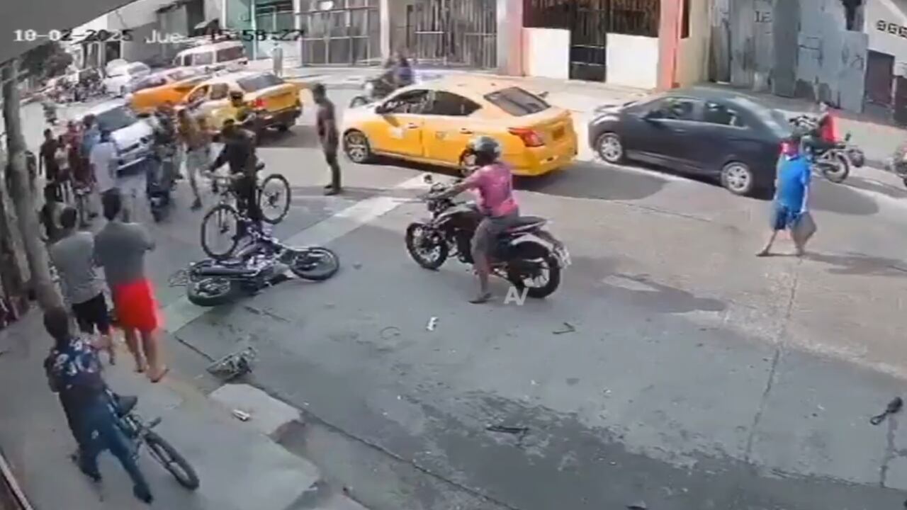 Varios habitantes de la zona salieron a verificar qué había ocurrido.