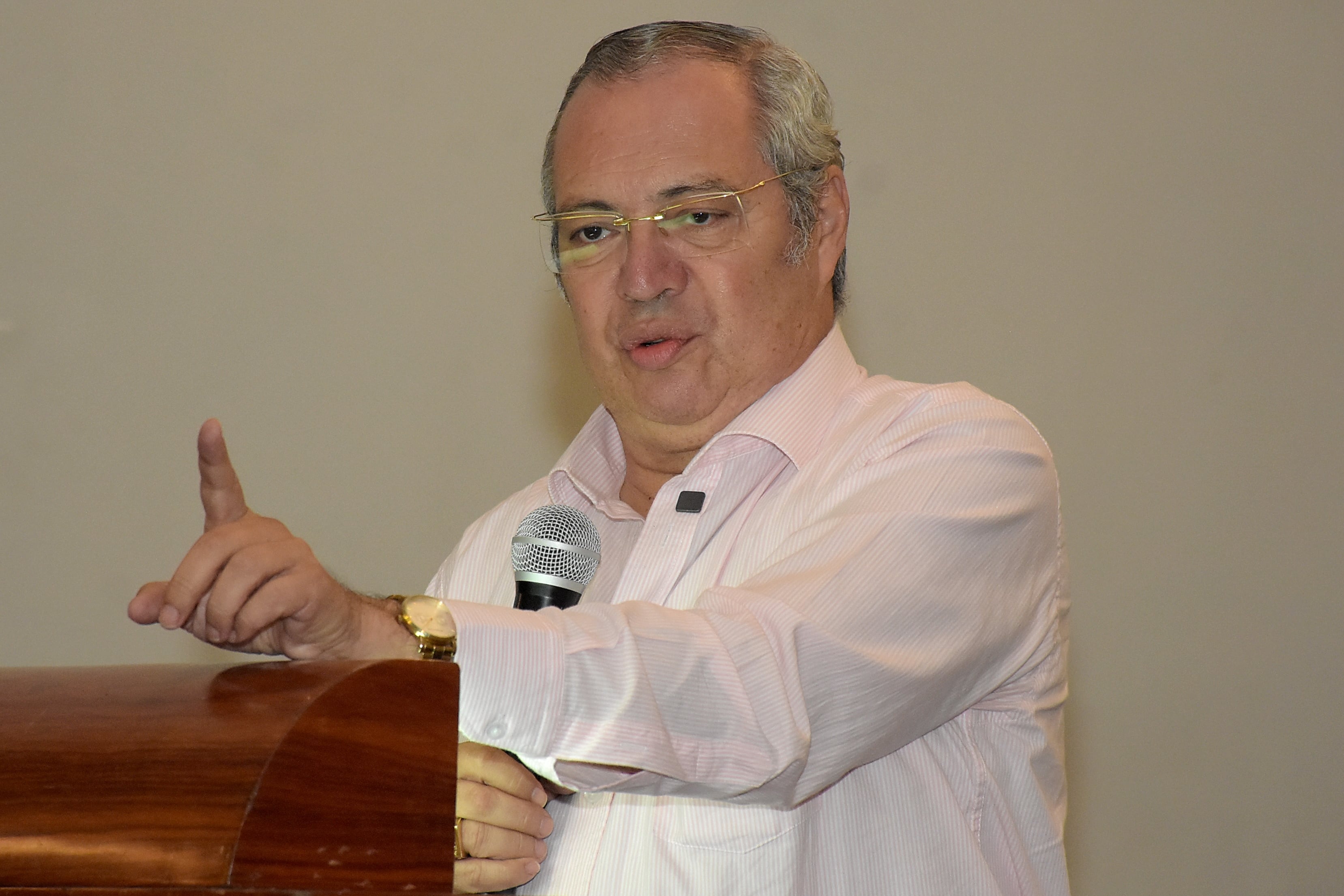 Entrevista Iván Name Presidente del Senado