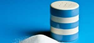 Aunque las infecciones, el consumo de alcohol y el tabaquismo son factores de riesgo importantes, la dieta también juega un papel en la enfermedad.