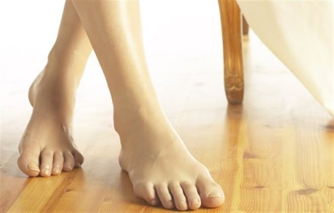 Una de las recomendaciones es que cuando una persona sufra de mal olor en los pies, los descubra cuando está en la casa, por ejemplo. 