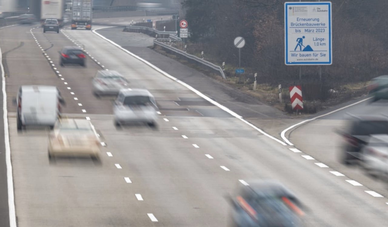 El Parlamento Europeo ratificó la decisión y 12 años se dejarán de vender carros que se muevan con gasolina o diesel.