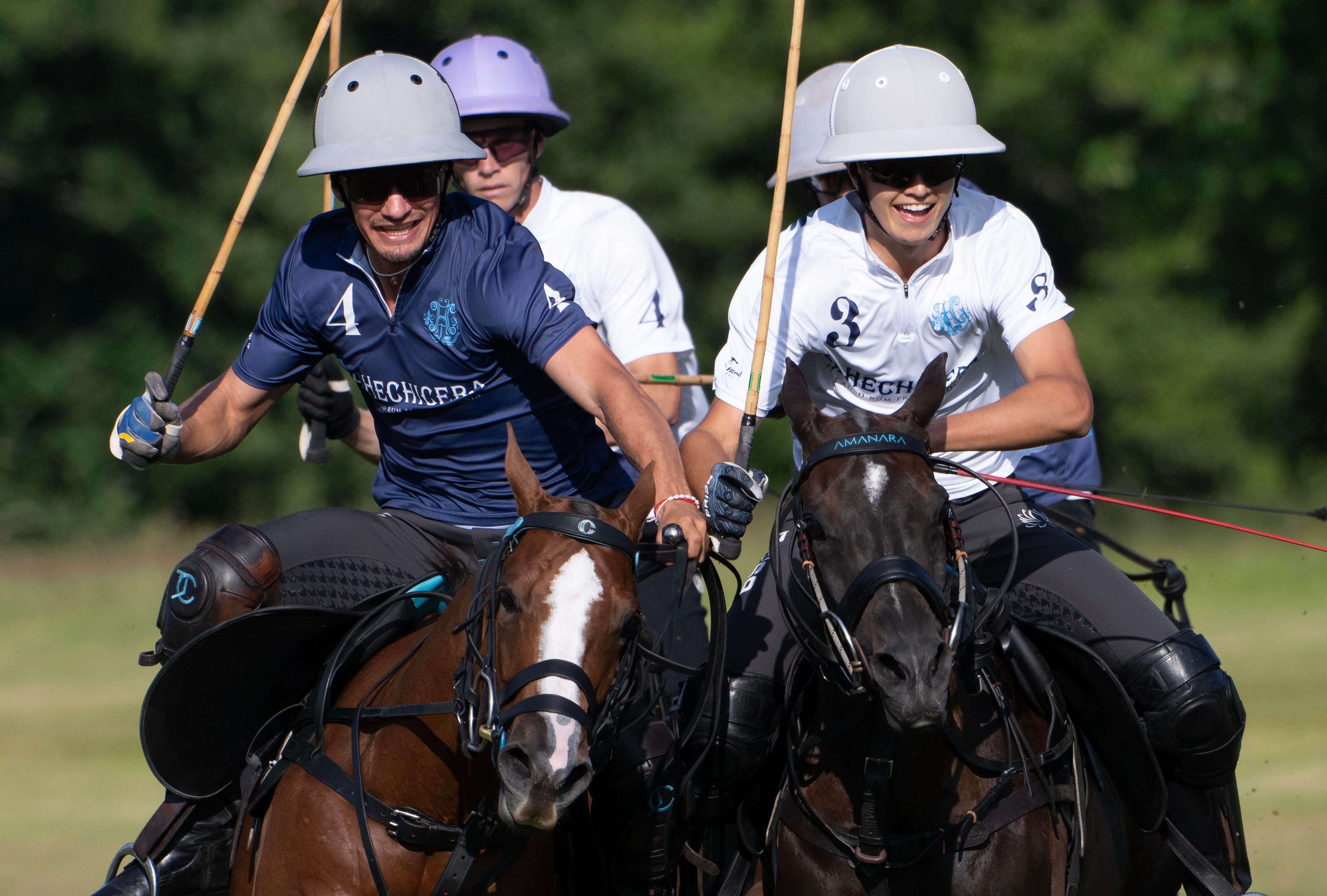 Imagen de La Hechicera Polo en partido.