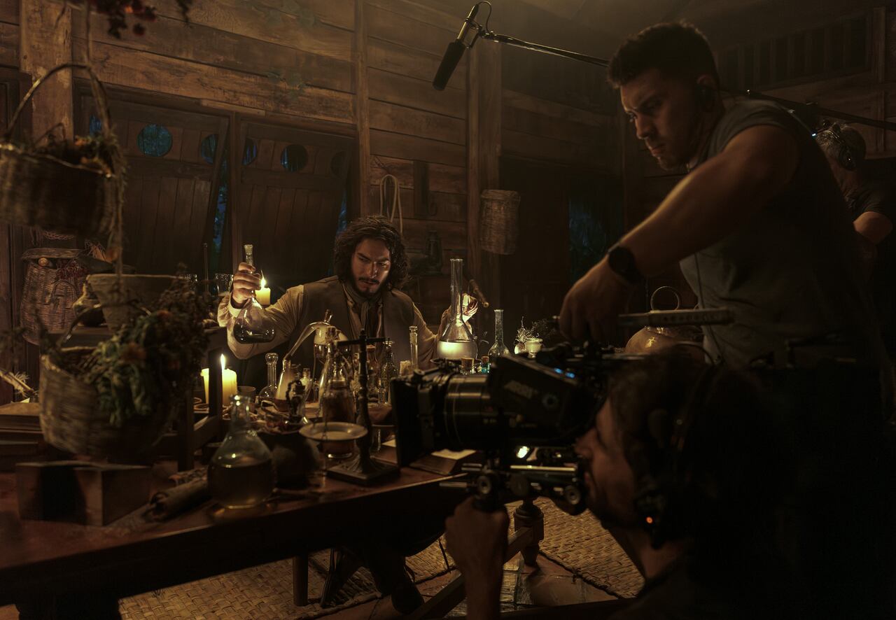 Cien Años de Soledad S1. Marco Antonio González as José Arcadio Buendía in Cien Años de Soledad. Cr. Mauro González /Netflix ©️2024