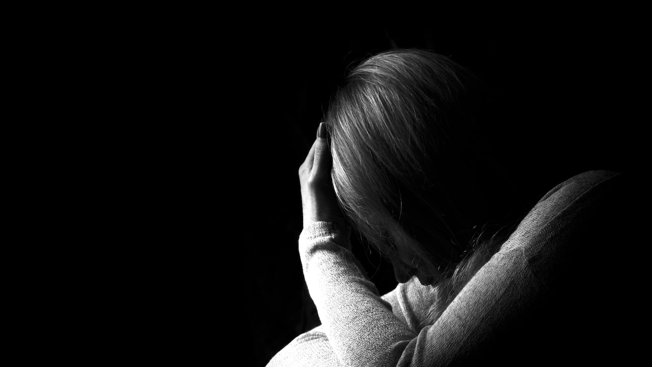 En ocasiones, quienes intentan suicidarse muestran señales anteriores al acto que pueden ser tenidas en cuenta y prevenir la acción.